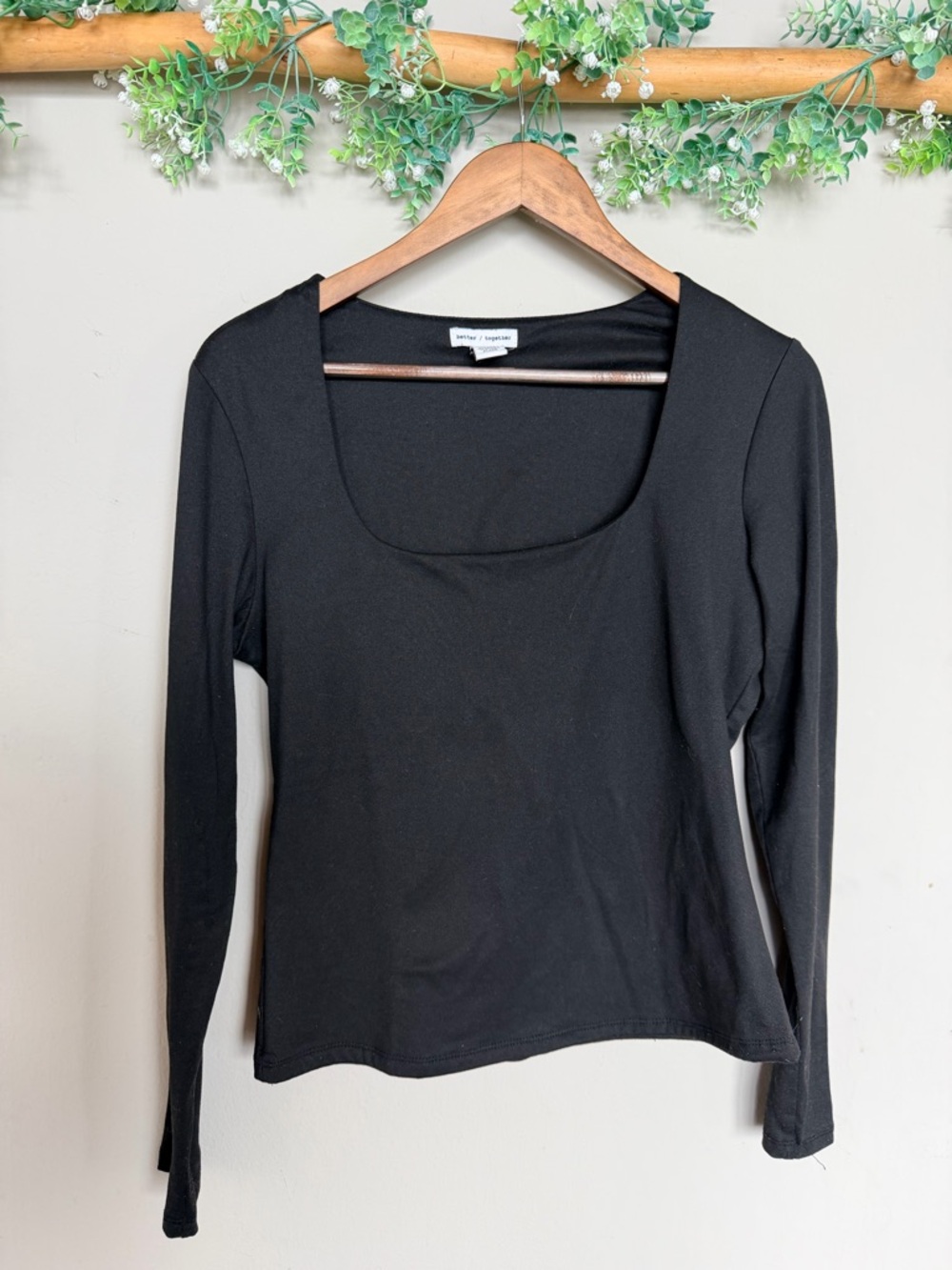Black Square-Neck Long Sleeve Tee | size XL